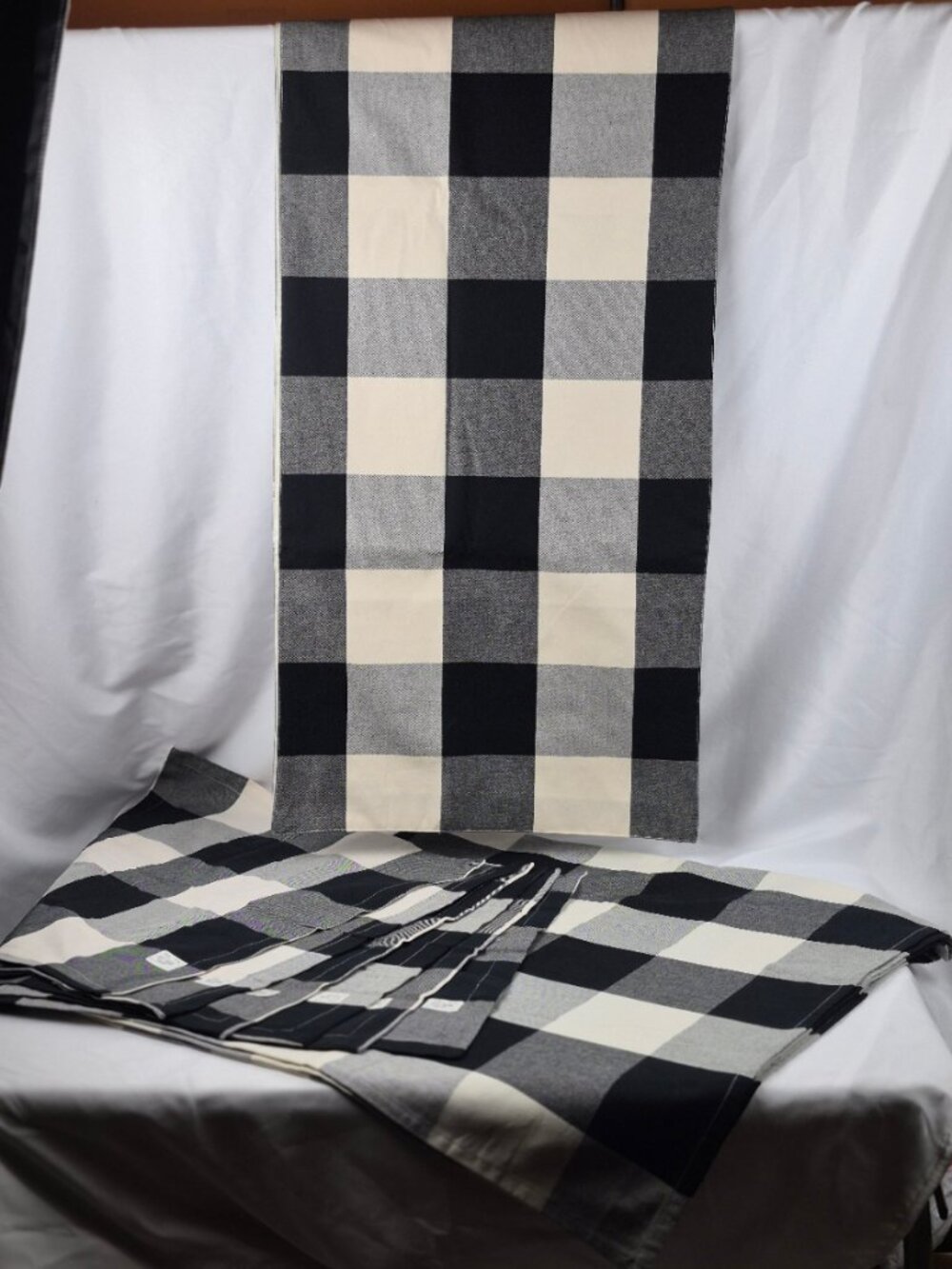 Pottery Barn Buffalo Checkered Table Runner, Table Cloth/Throw & 6 Napkins